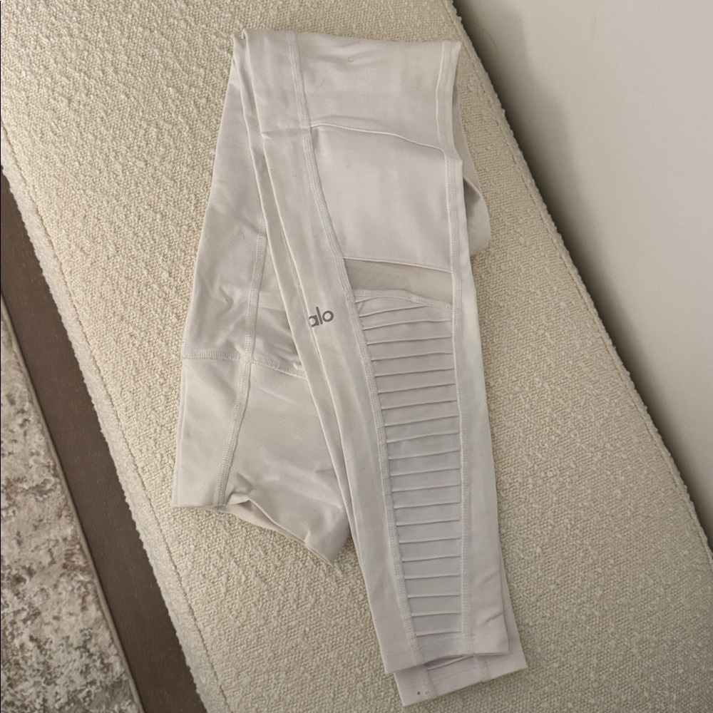 ALO Yoga white Leggings